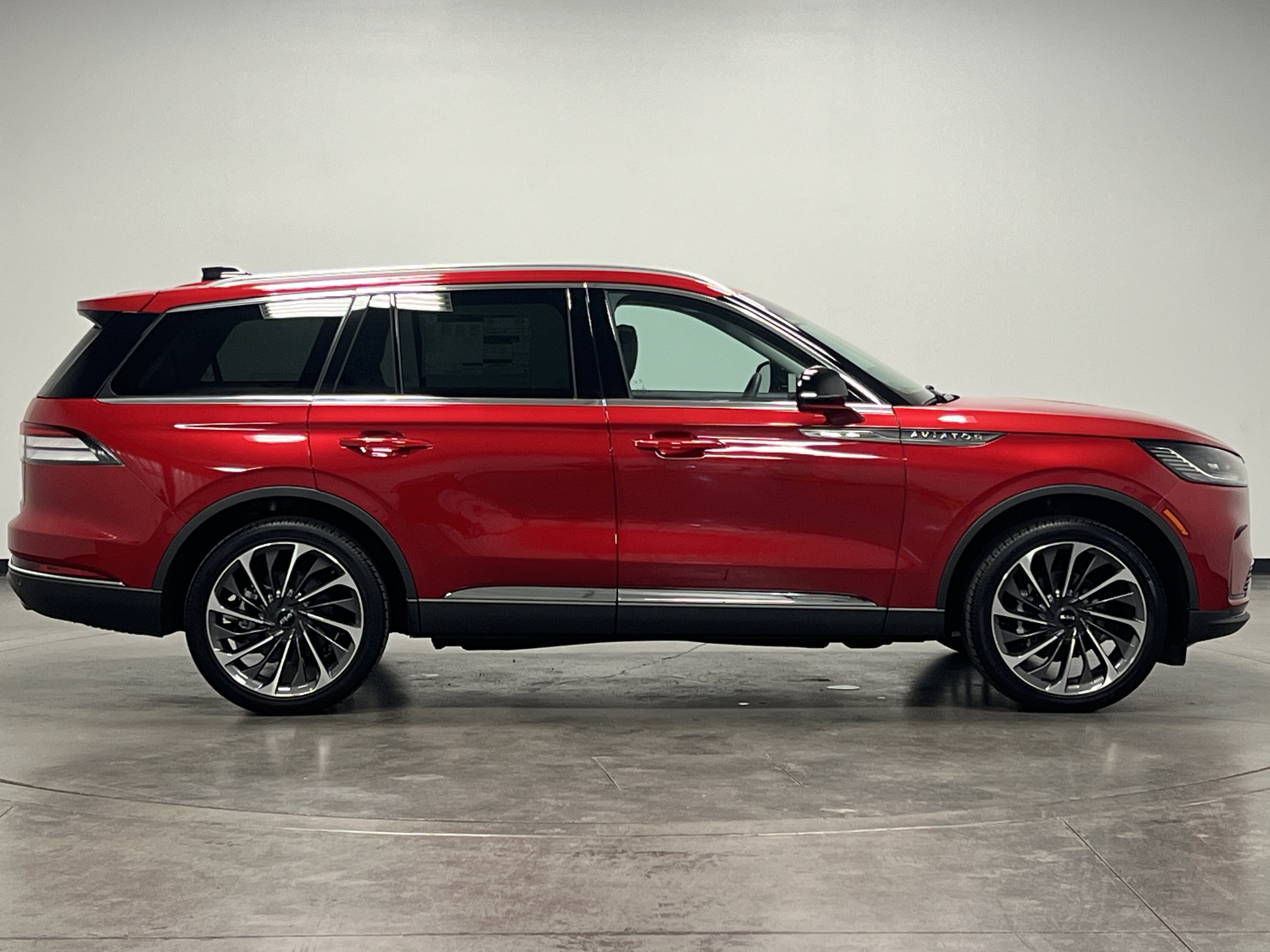 New 2025 Lincoln Aviator Reserve w/ Equipment Group 201A AWD/4WD image 9