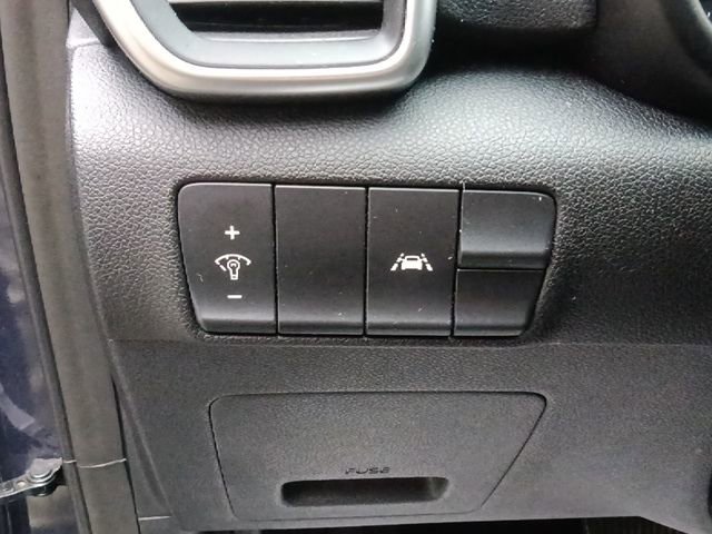 Used 2022 Kia Sportage LX image 17