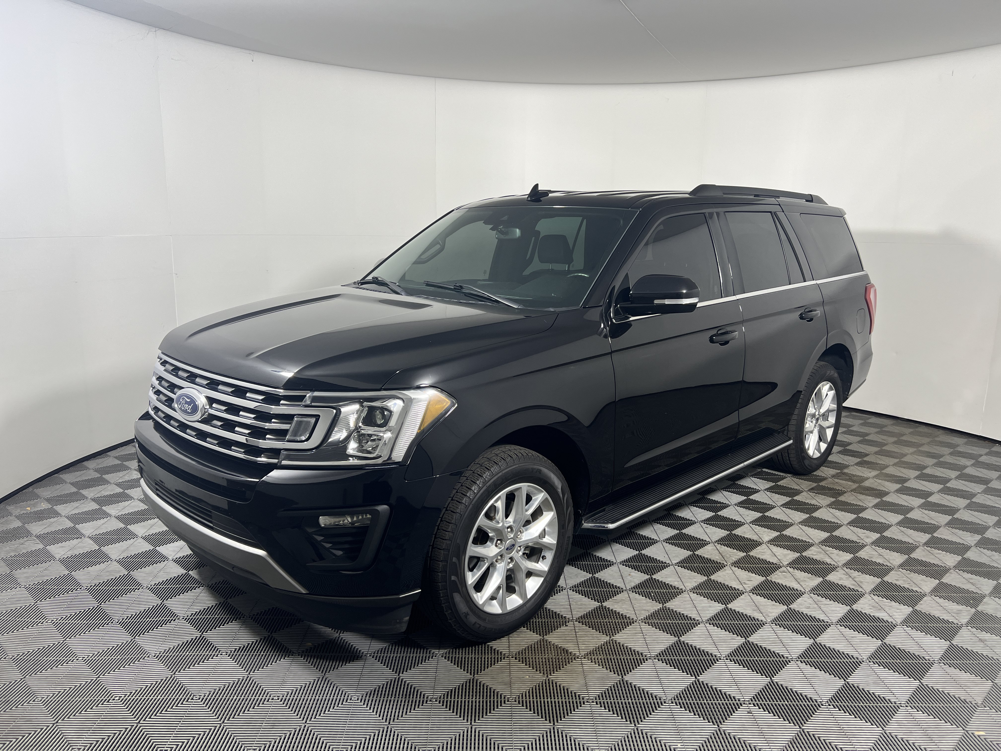 Used 2021 Ford Expedition XLT RWD image 9