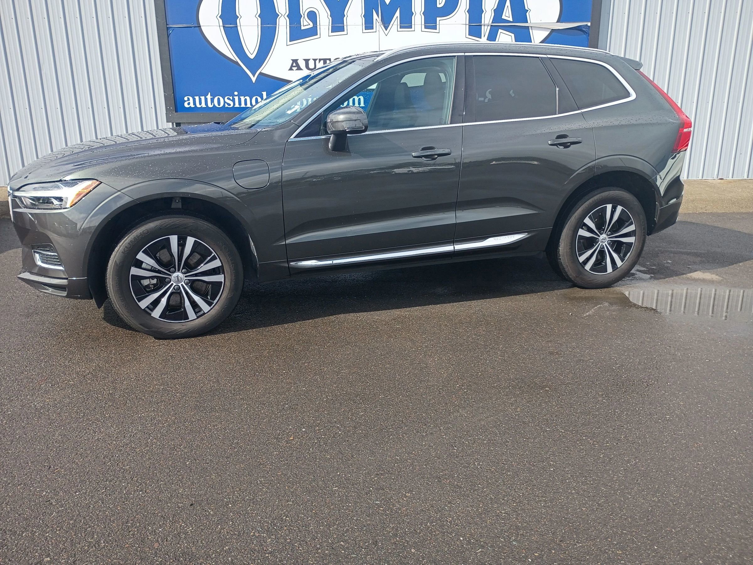 Used 2021 Volvo XC60 T8 Inscription Expression AWD/4WD image 16