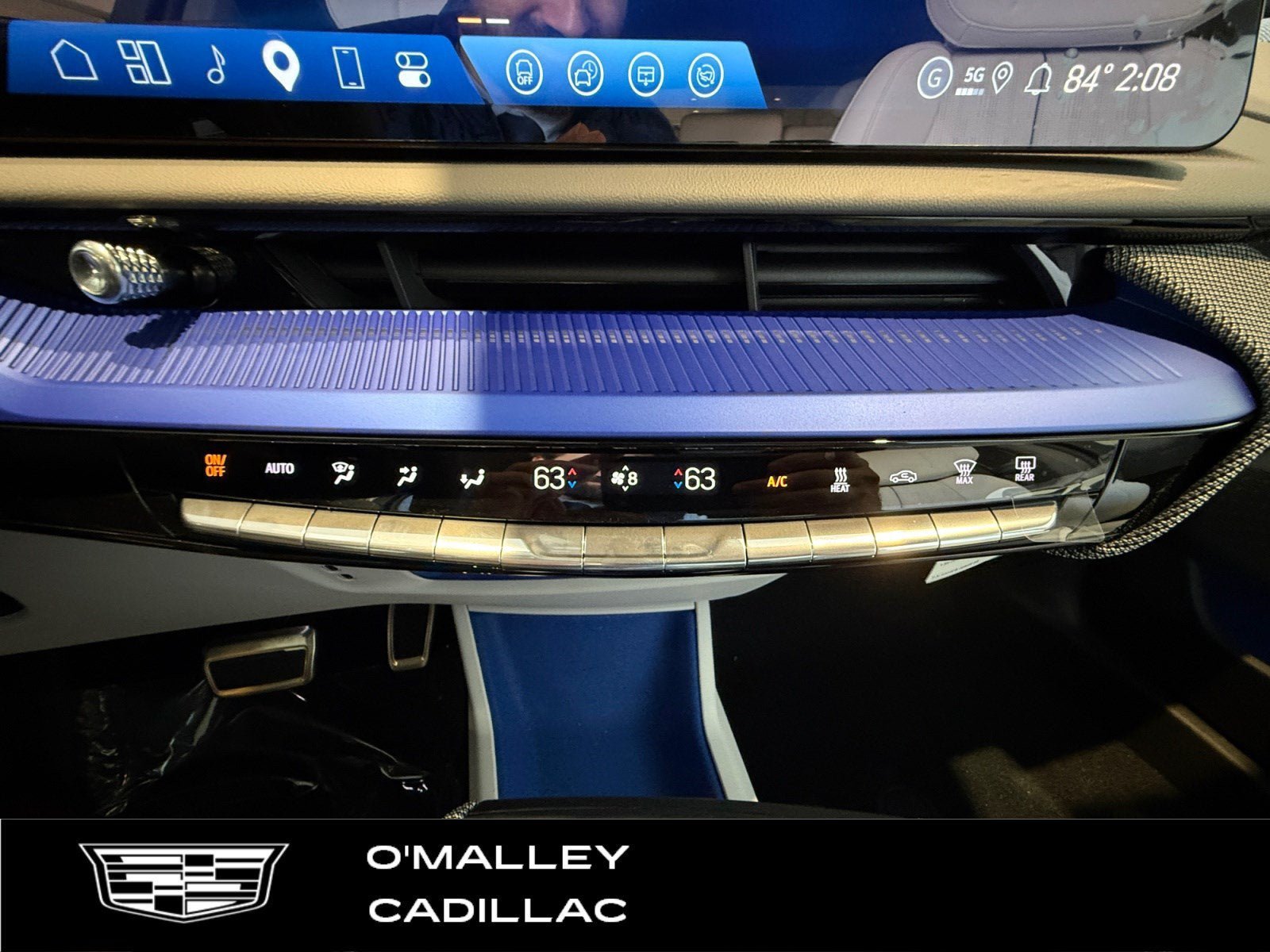 New 2027 Cadillac Optiq Premium Luxury w/ LPO, Floor Liner Package AWD/4WD image 17