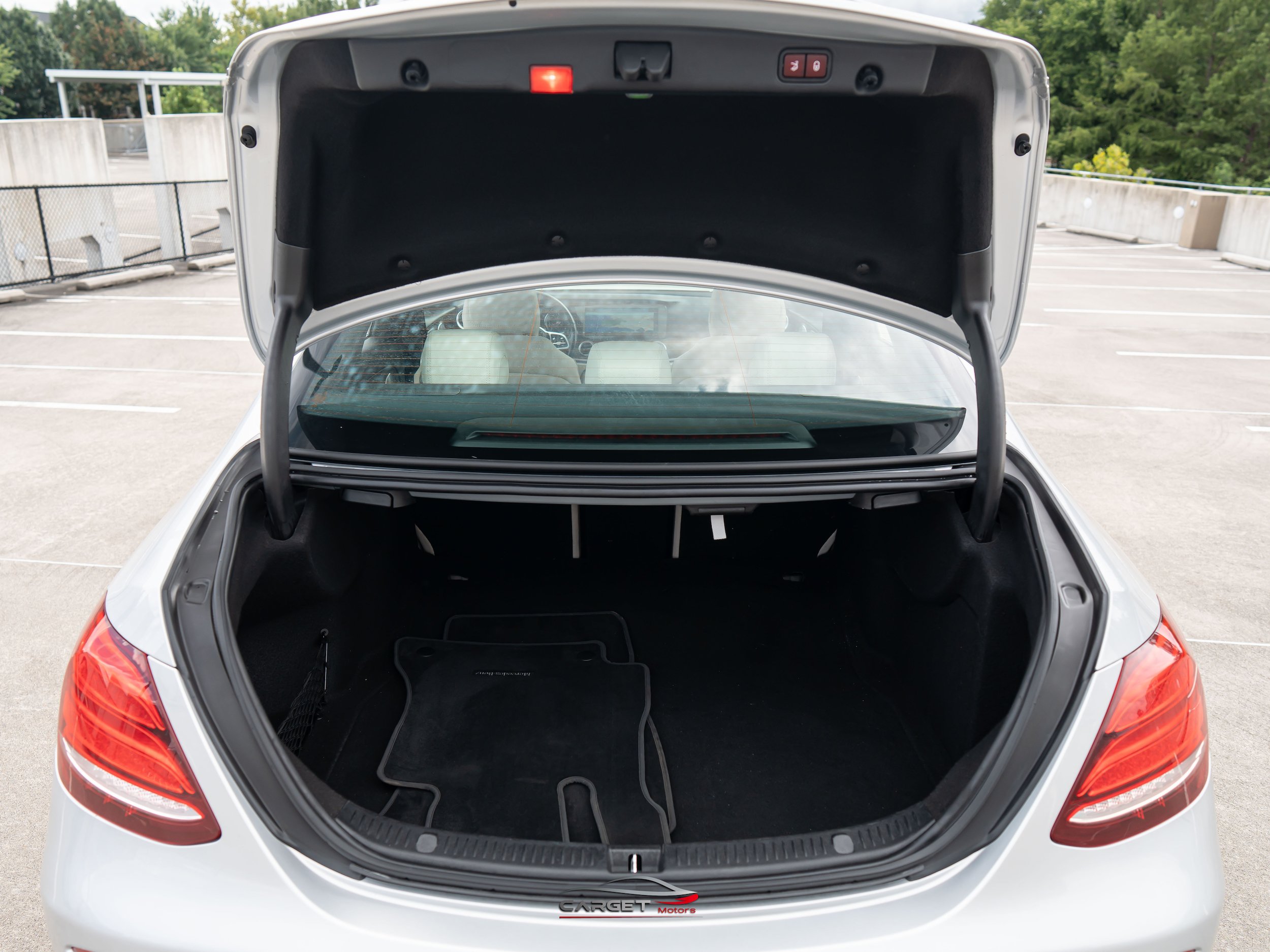 Used 2019 Mercedes-Benz E 450 4MATIC Sedan w/ Driver Assistance Package image 47