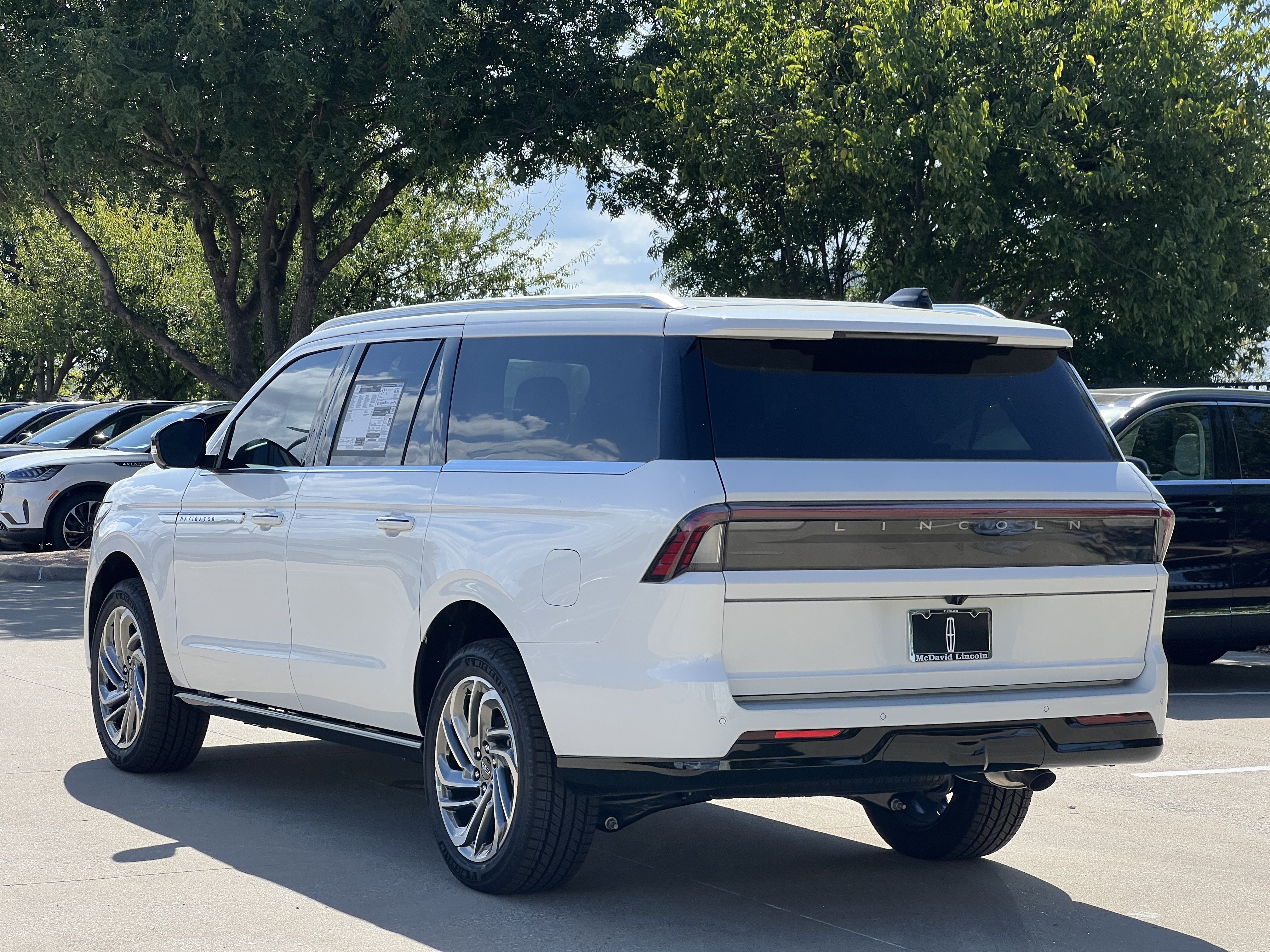 New 2027 Lincoln Navigator L Reserve AWD/4WD image 7