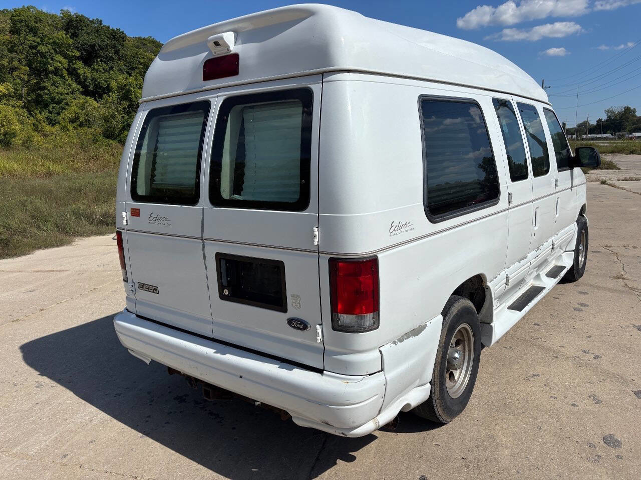 Used 1999 Ford E-250 and Econoline 250 RWD image 8
