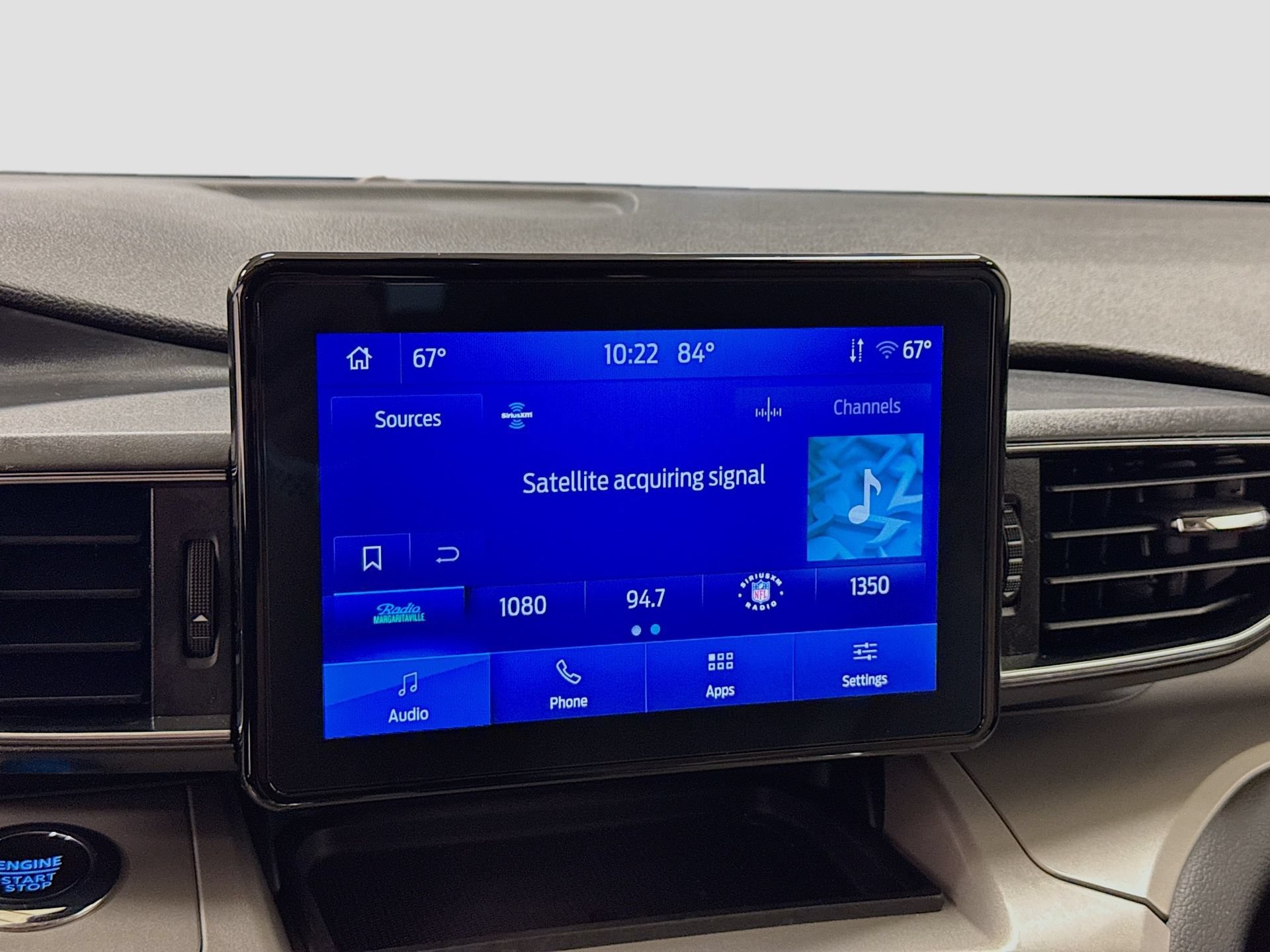 Used 2023 Ford Explorer XLT w/ Equipment Group 202A AWD/4WD image 14