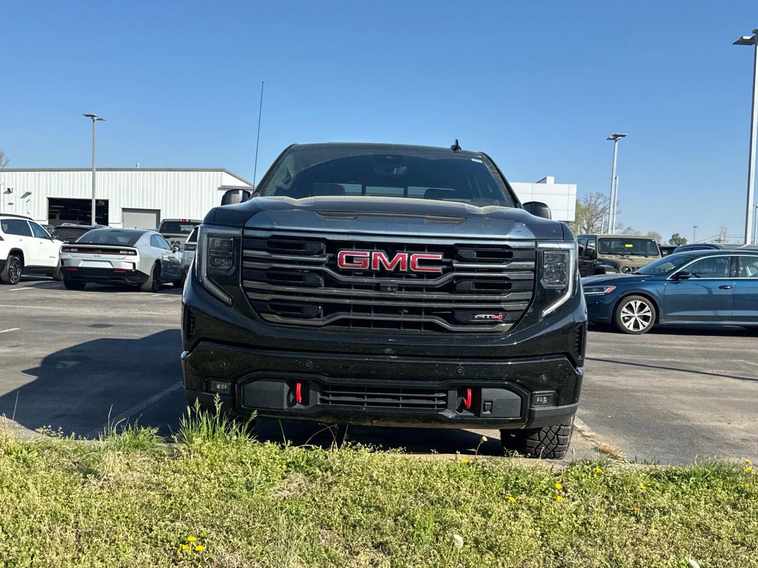 Used 2024 GMC Sierra 1500 AT4 w/ Technology Package image 9