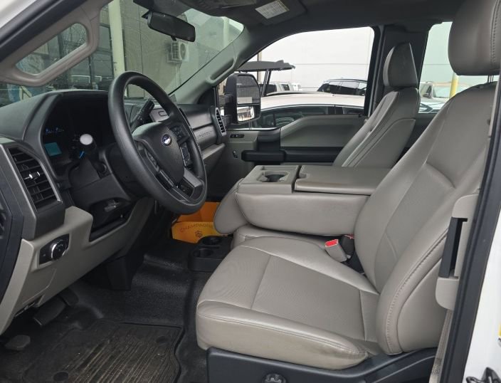 Used 2017 Ford F250 XL w/ Power Equipment Group image 6