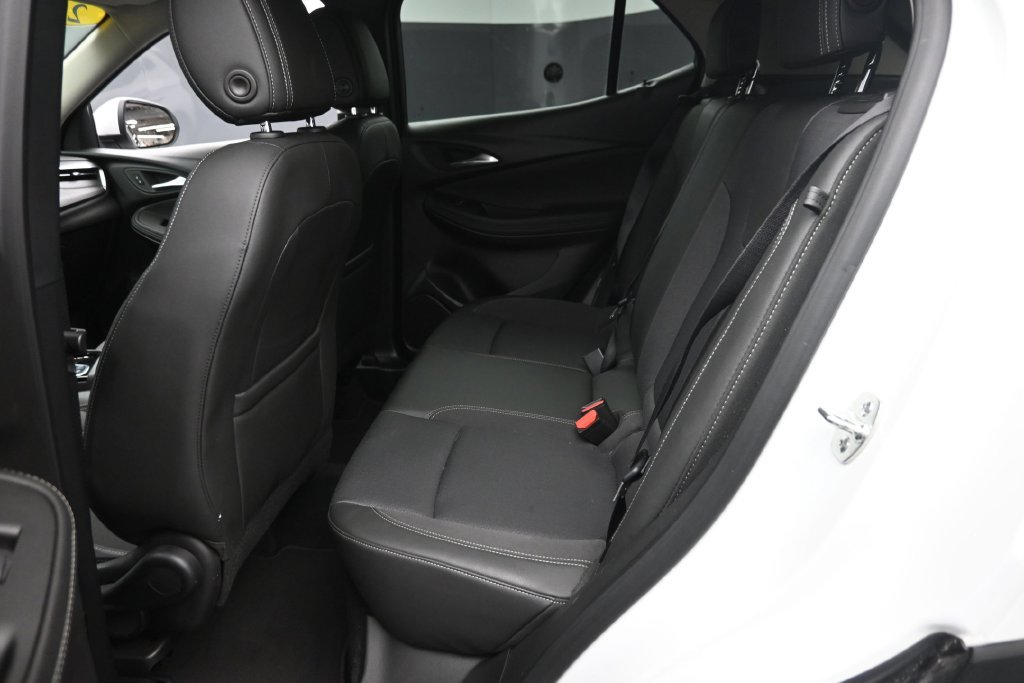 Used 2026 Buick Encore GX Preferred AWD/4WD image 12