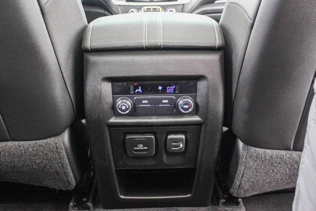 Used 2022 Chevrolet Traverse LT w/ LT Premium Package AWD/4WD image 28