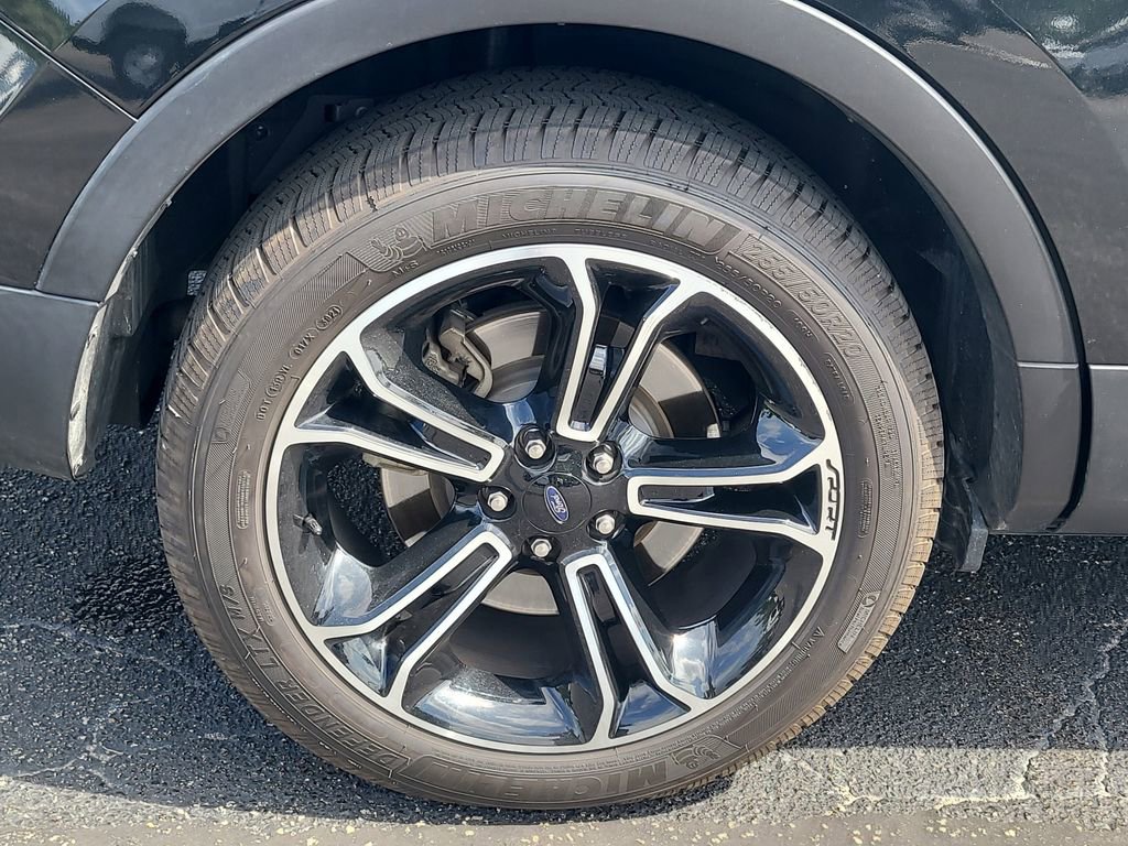 Used 2014 Ford Explorer Sport w/ Equipment Group 401A image 5