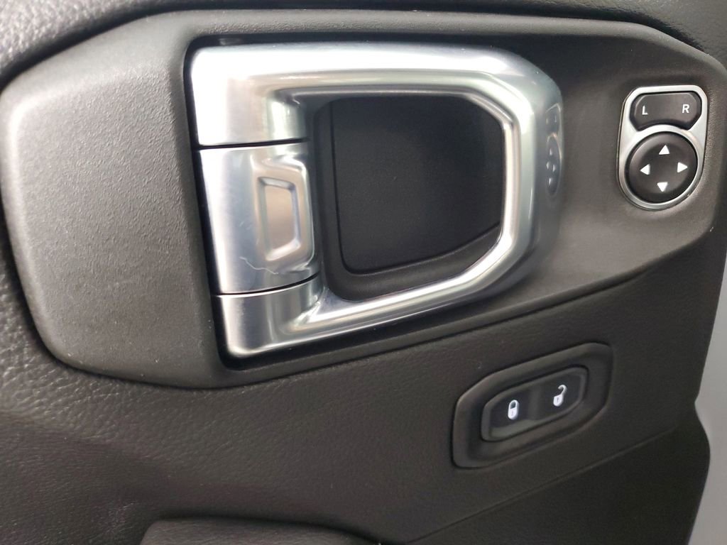 Used 2023 Jeep Wrangler Unlimited Sahara w/ Cold Weather Group image 18