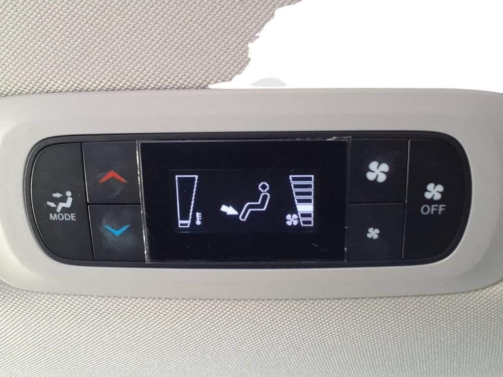 Used 2020 Chrysler Voyager LX w/ Cold Weather Group FWD image 18