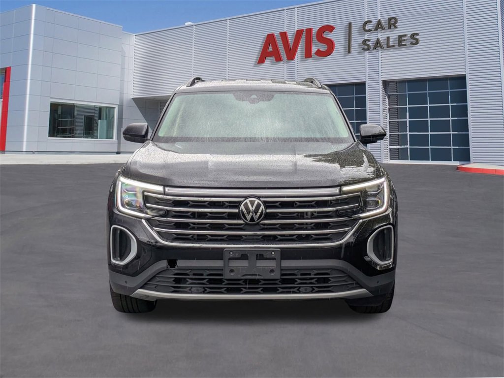 Used 2024 Volkswagen Atlas SE image 2