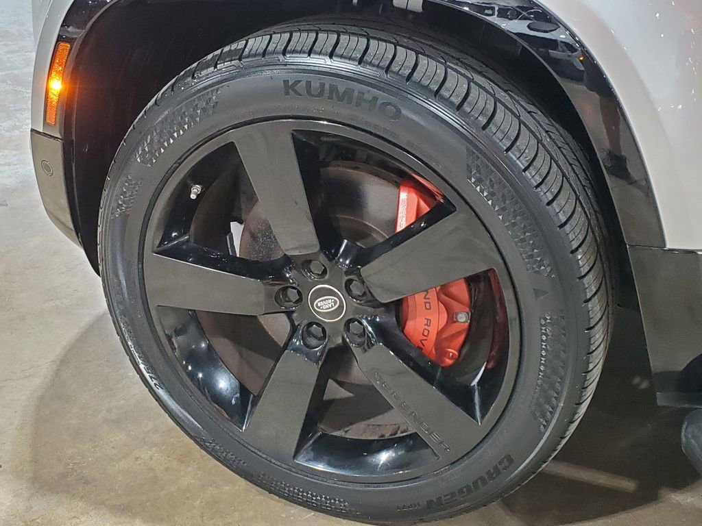 Used 2021 Land Rover Defender 110 X image 46