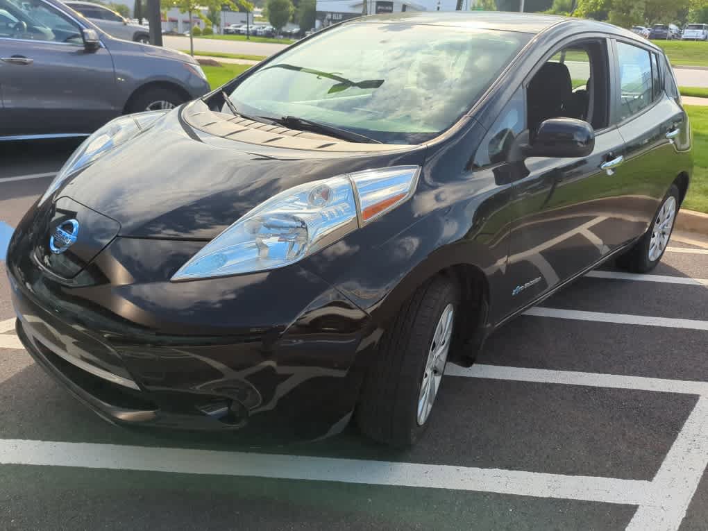 Used 2017 Nissan Leaf S w/ Charge Package FWD image 1