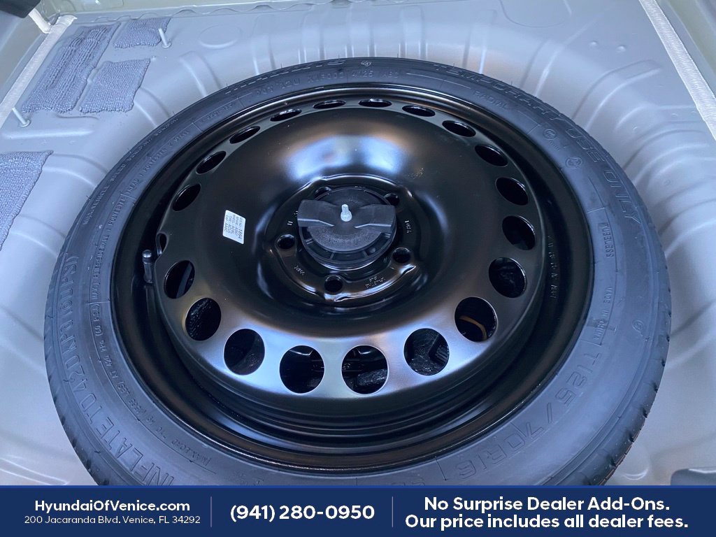 Used 2026 Chevrolet Trax RS w/ Sunroof Package FWD image 21