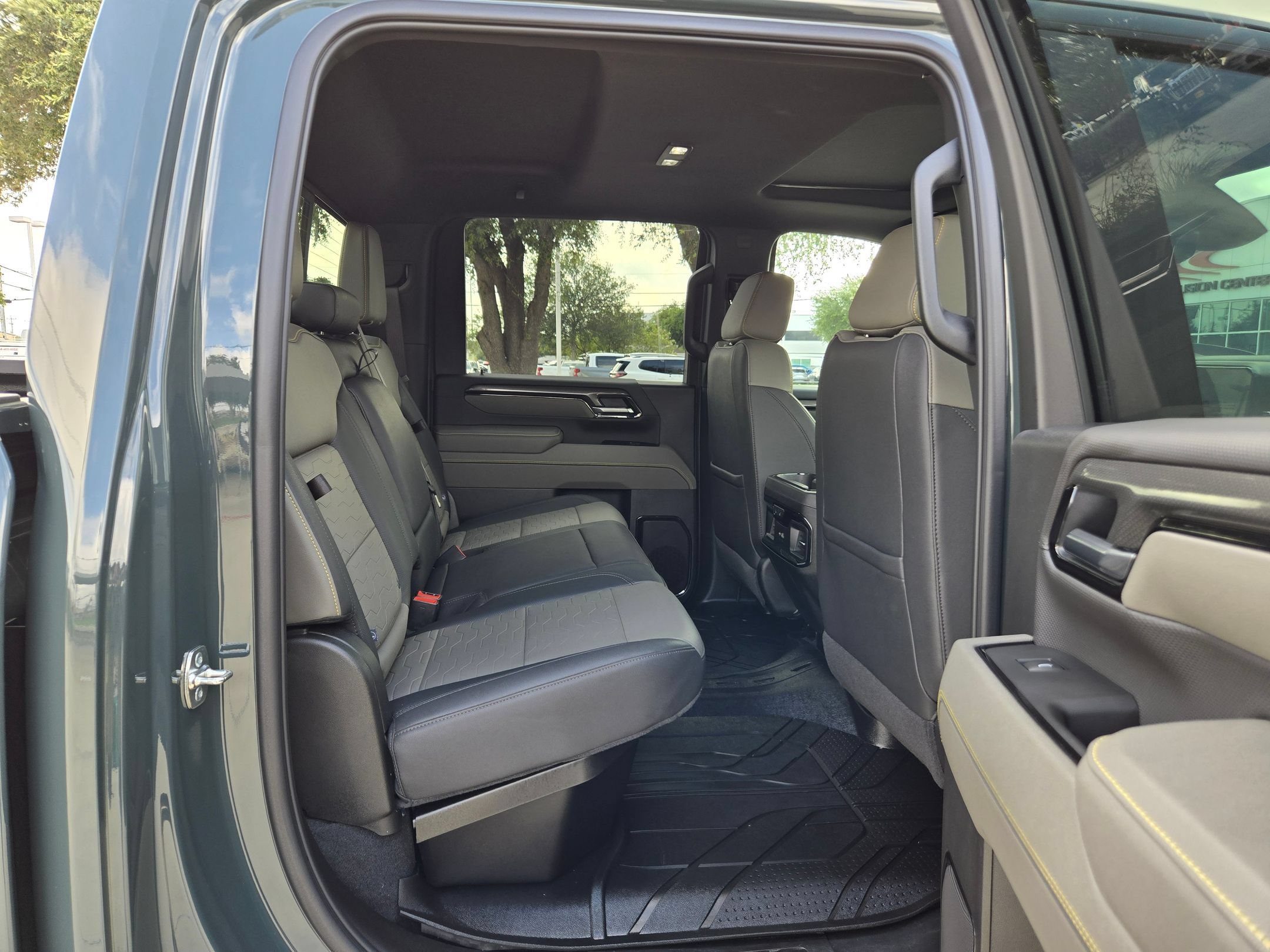 Certified 2025 Chevrolet Silverado 2500 ZR2 w/ Technology Package AWD/4WD image 22