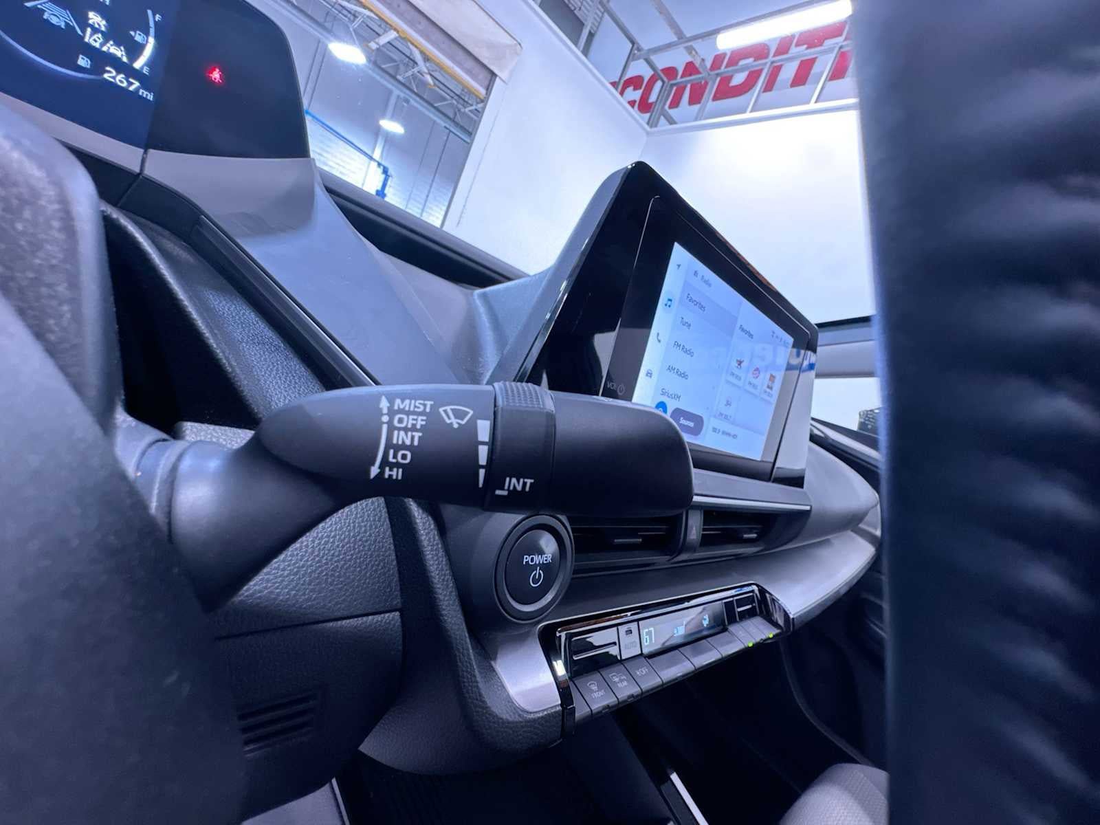 Used 2023 Toyota Prius LE FWD image 11