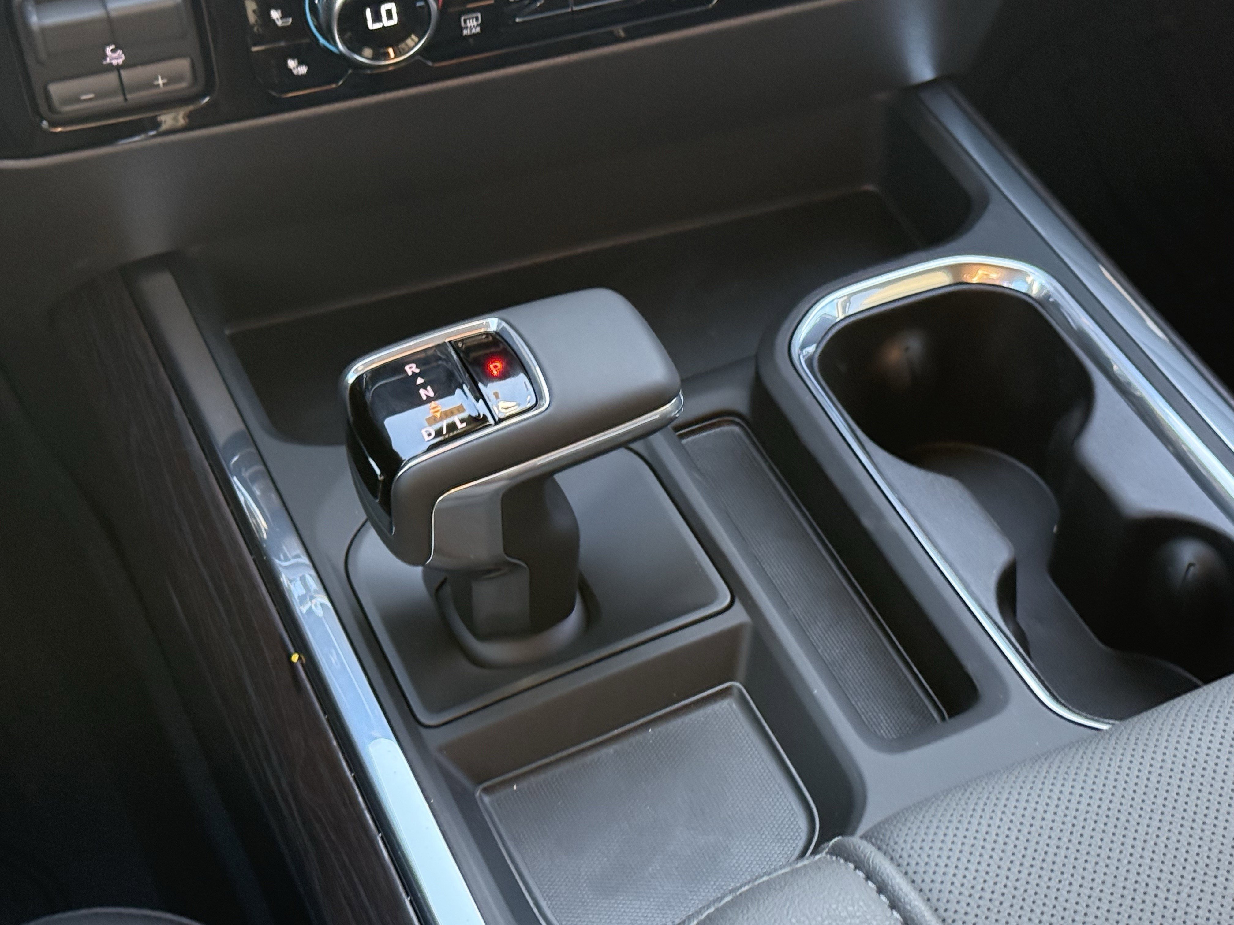 New 2026 GMC Sierra 1500 SLT image 14