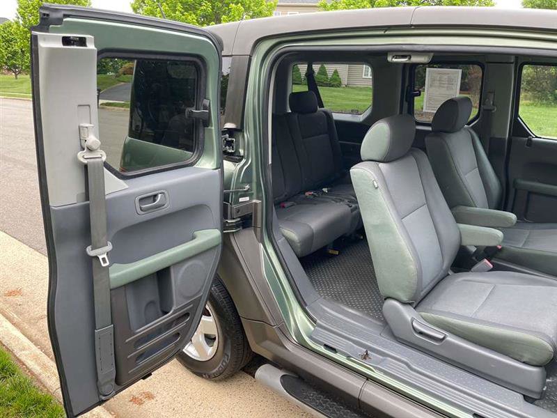 Used 2005 Honda Element EX image 61