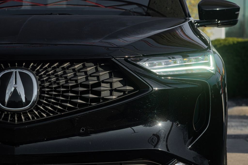 Used 2023 Acura MDX A-Spec image 11