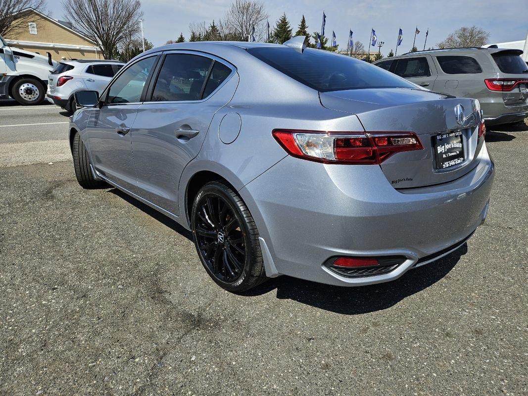Used 2017 Acura ILX w/ Technology Plus Package FWD image 3