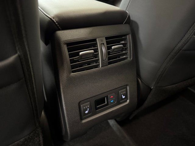 New 2026 Mitsubishi Outlander SEL FWD image 23
