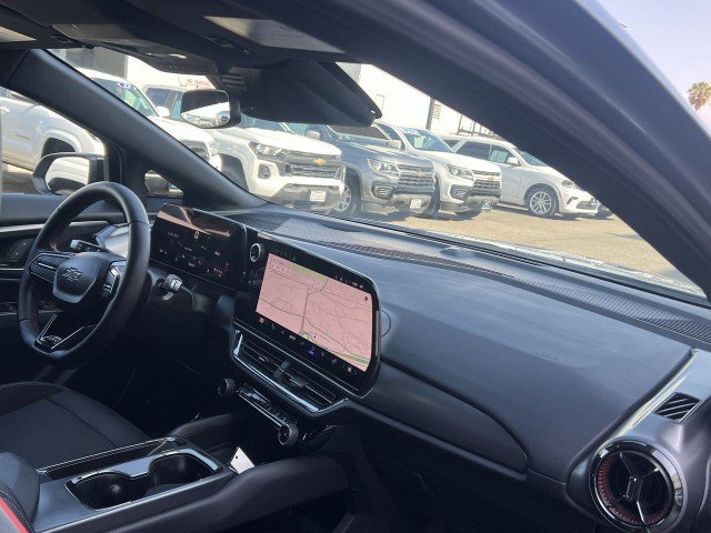 Used 2024 Chevrolet Equinox EV RS image 28
