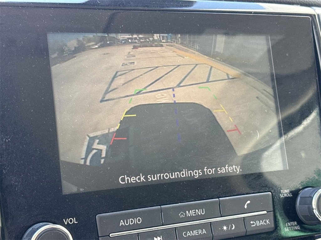 Used 2023 Nissan Titan SV image 13