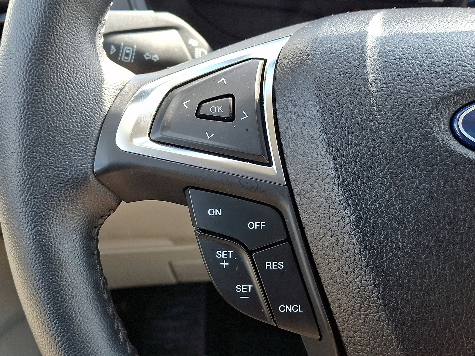 Used 2022 Ford Edge Titanium w/ Cargo Accessory Package image 28