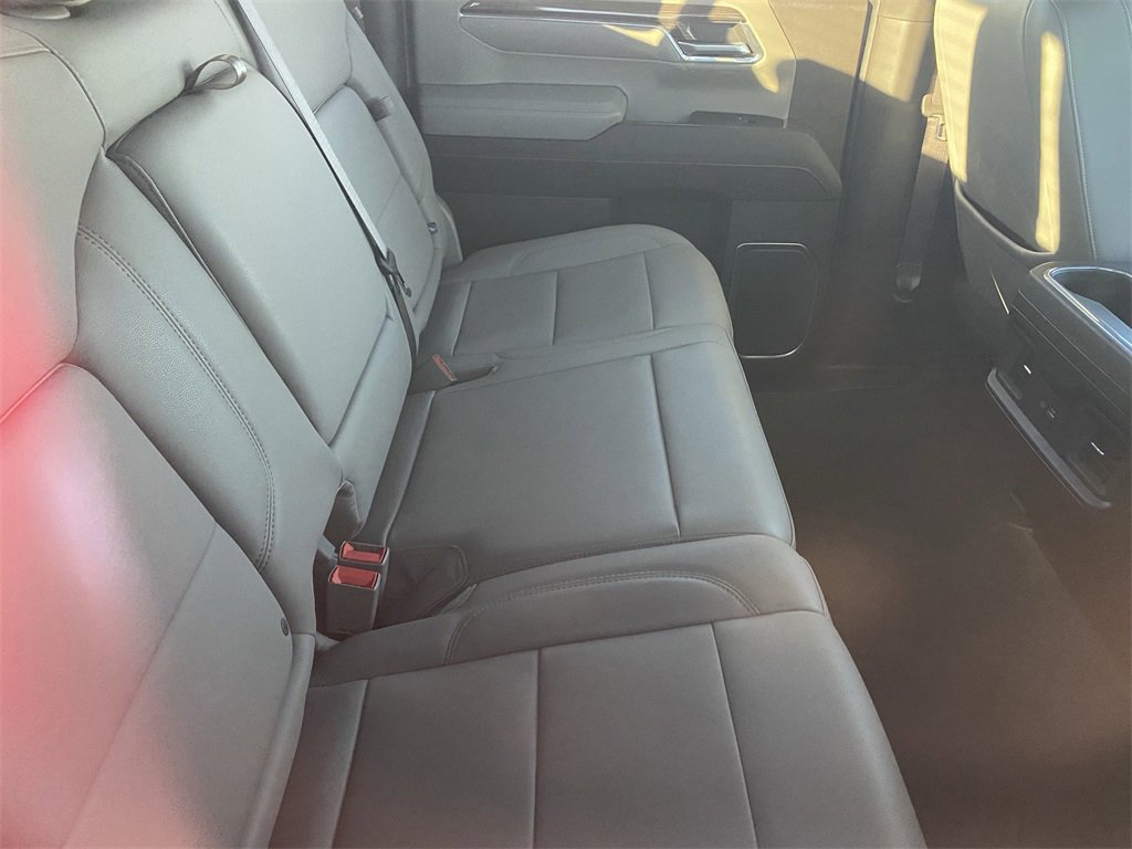 Used 2024 Chevrolet Silverado 1500 LT Trail Boss w/ Convenience Package II image 9