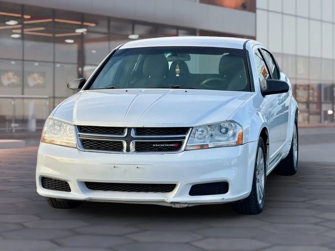 Used 2012 Dodge Avenger SE image 2