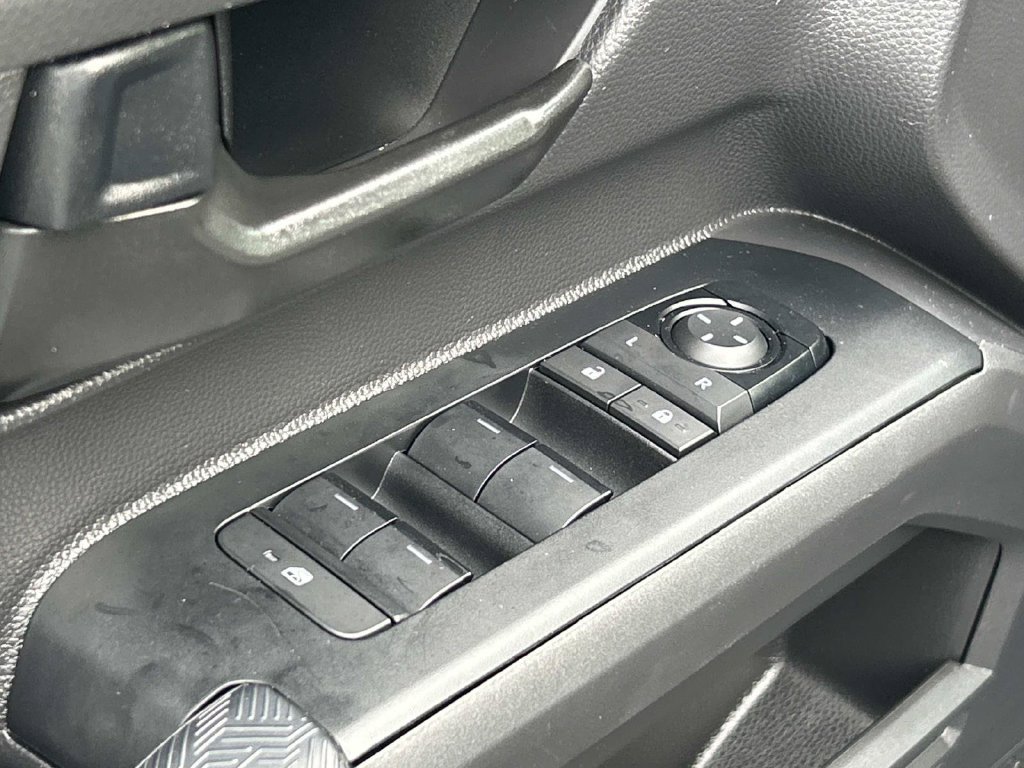 Used 2024 Toyota Tacoma SR5 AWD/4WD image 22