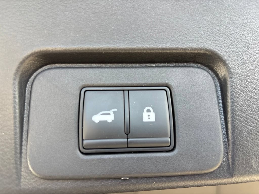Certified 2023 Nissan Rogue SV w/ SV Premium B Package AWD/4WD image 8