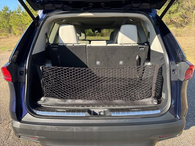 Used 2025 Toyota Grand Highlander AWD image 10