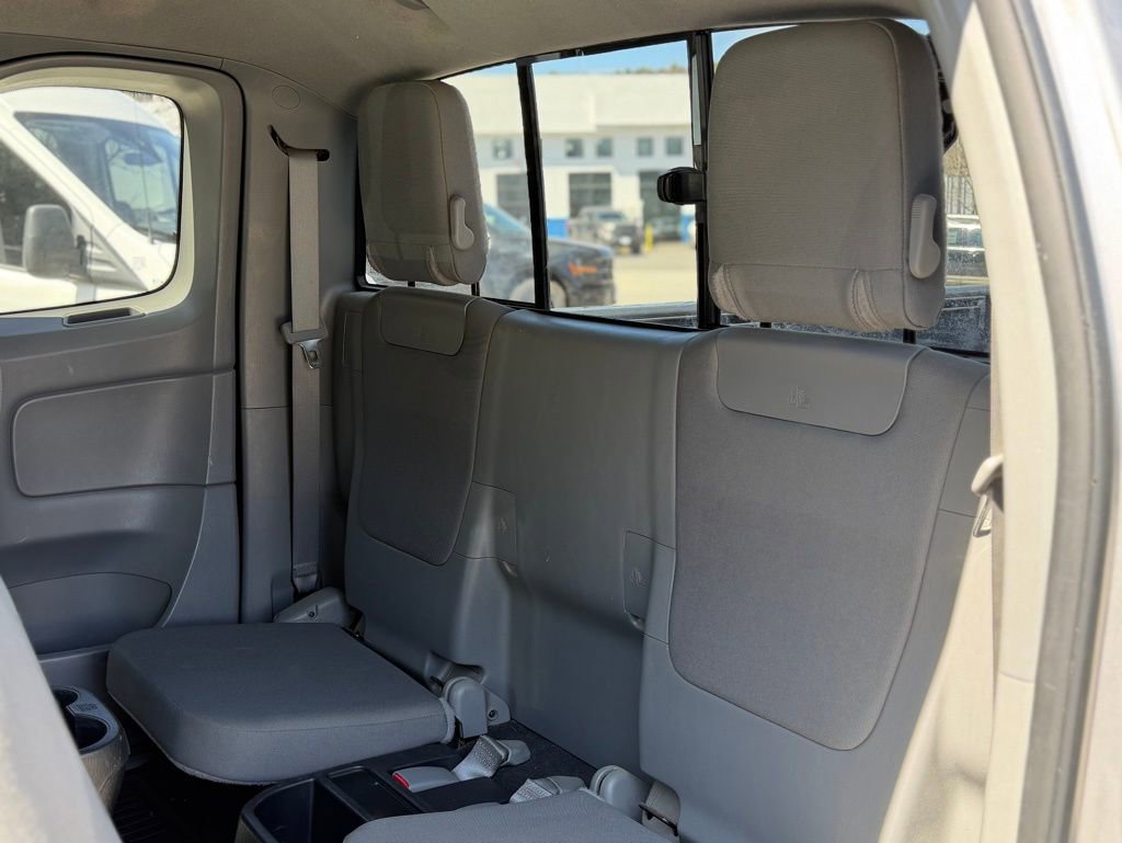 Used 2015 Toyota Tacoma 4x4 Access Cab V6 w/ SR5 Package image 5