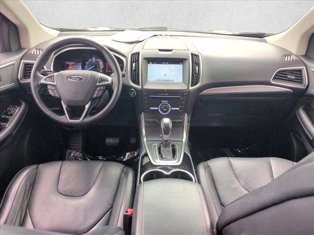 Used 2016 Ford Edge Titanium w/ Technology Package FWD image 18