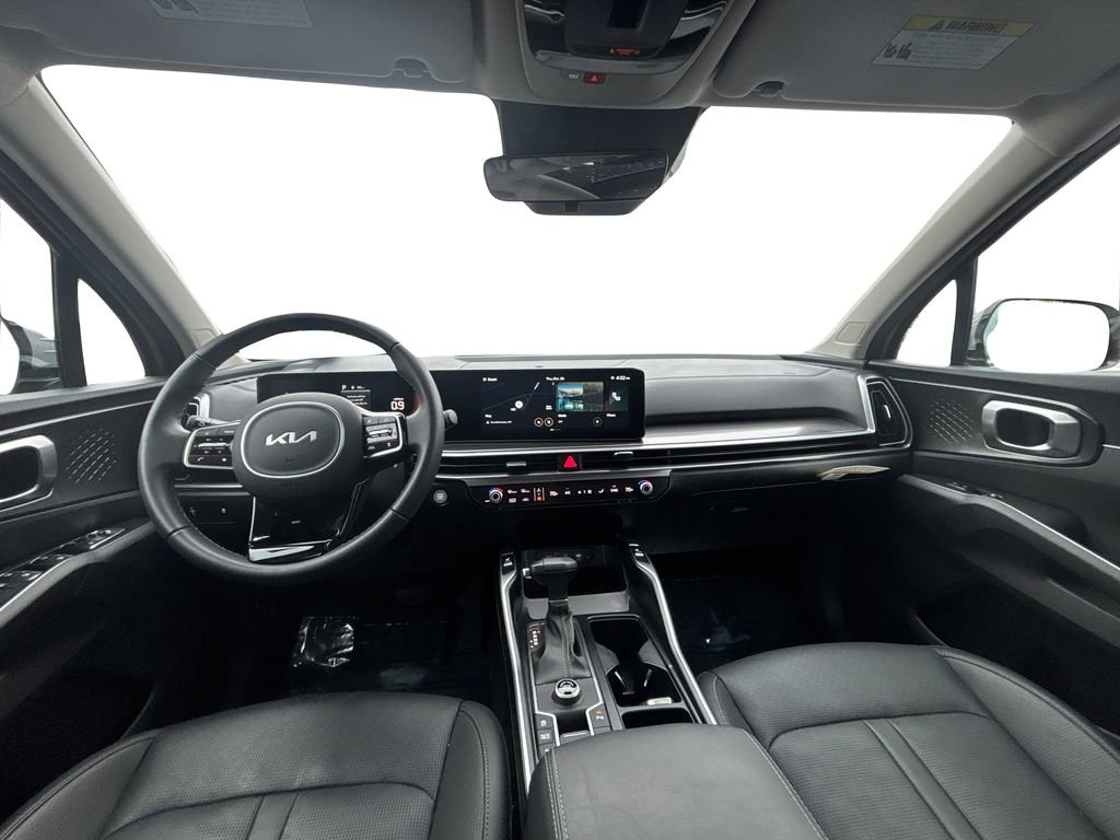 Certified 2025 Kia Sorento S w/ Panoramic Sunroof Package image 16