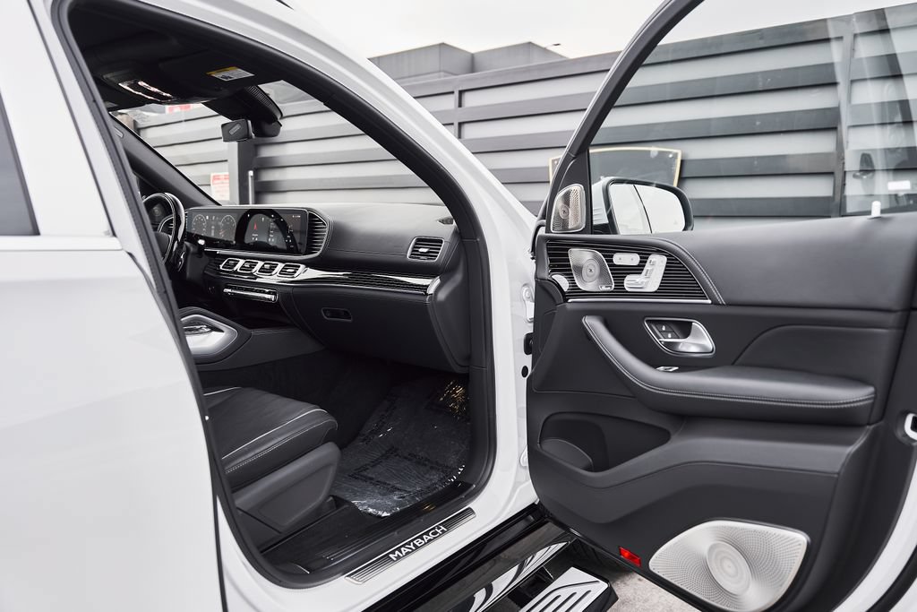 Used 2026 Mercedes-Benz Maybach GLS 600 4MATIC image 19