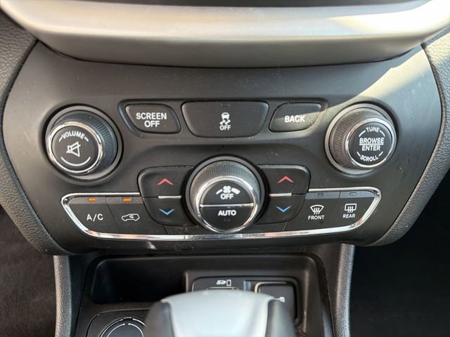 Used 2014 Jeep Cherokee Limited AWD/4WD image 21