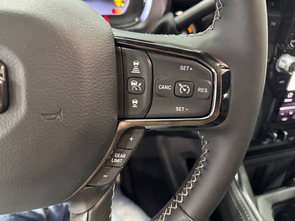 New 2025 RAM 3500 Limited image 31