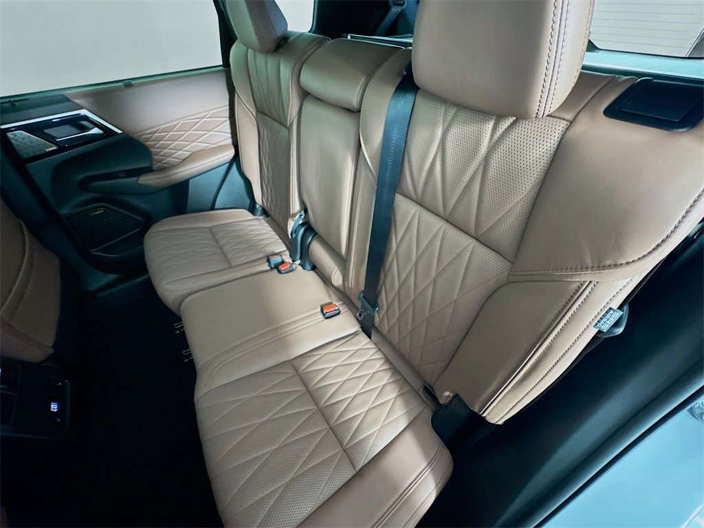 New 2025 Mitsubishi Outlander SEL image 26