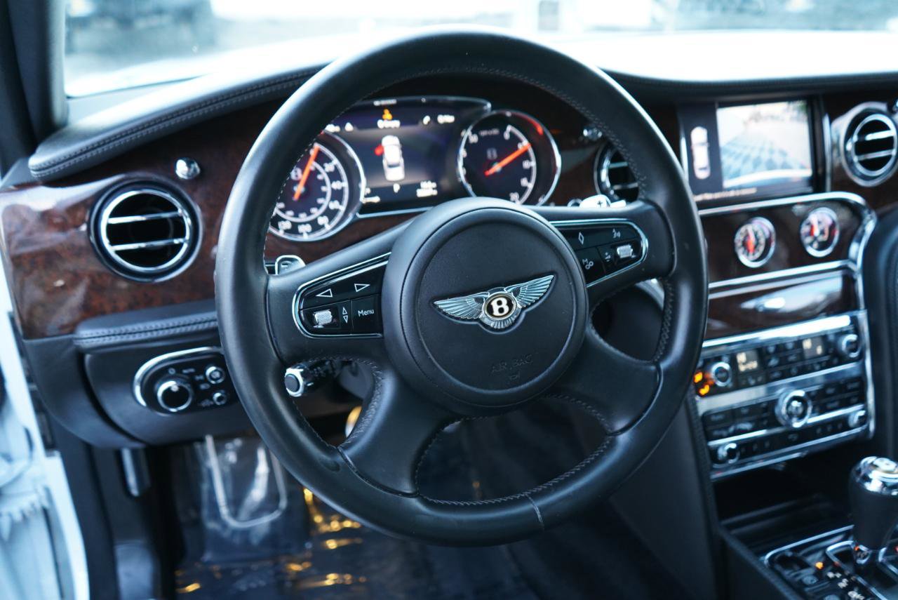 Used 2019 Bentley Mulsanne image 25
