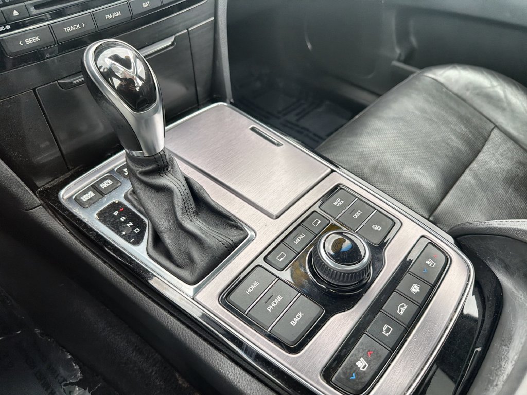 Used 2015 Hyundai Equus Ultimate RWD image 20