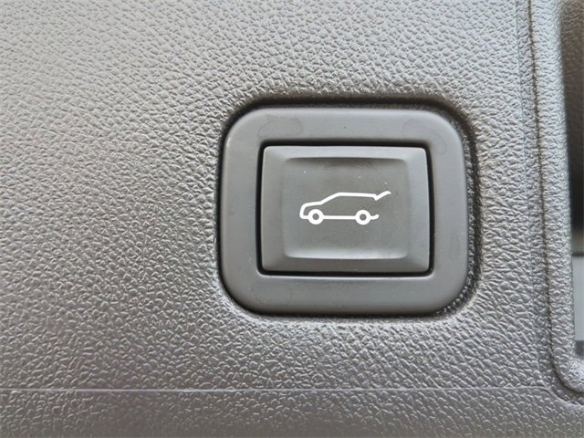 Used 2022 GMC Terrain AT4 w/ Infotainment Package II image 16