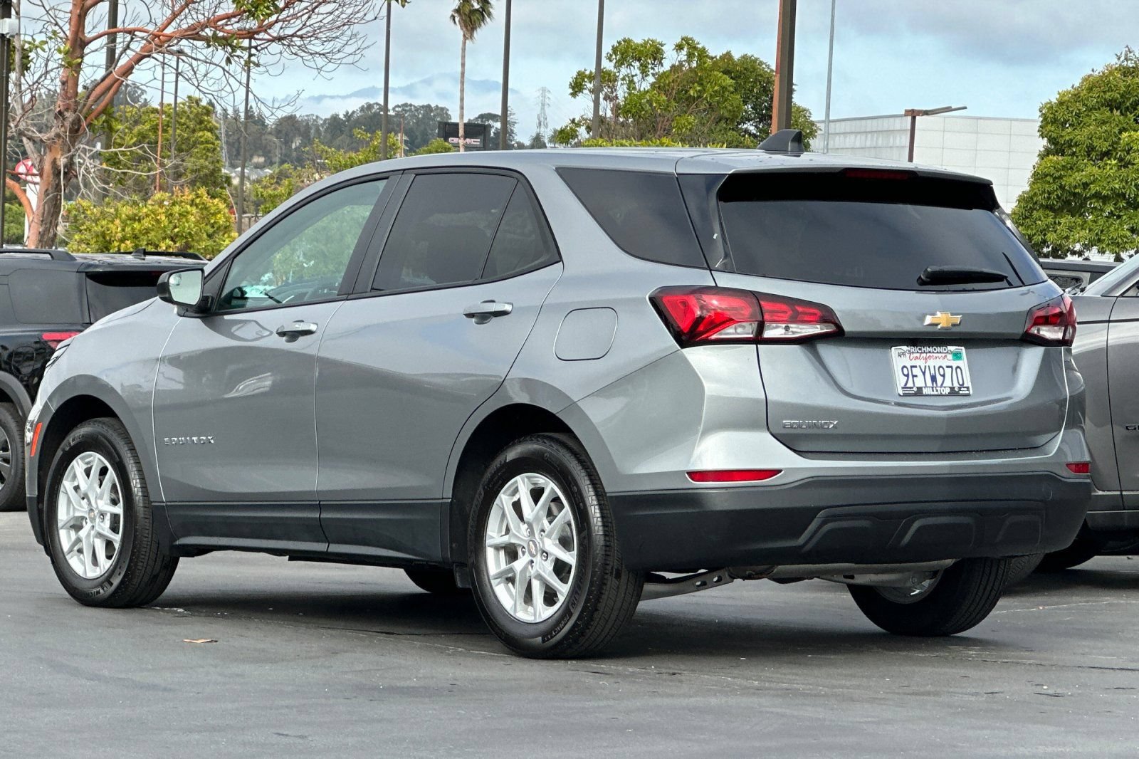 Used 2023 Chevrolet Equinox LS w/ LS Convenience Package FWD image 7