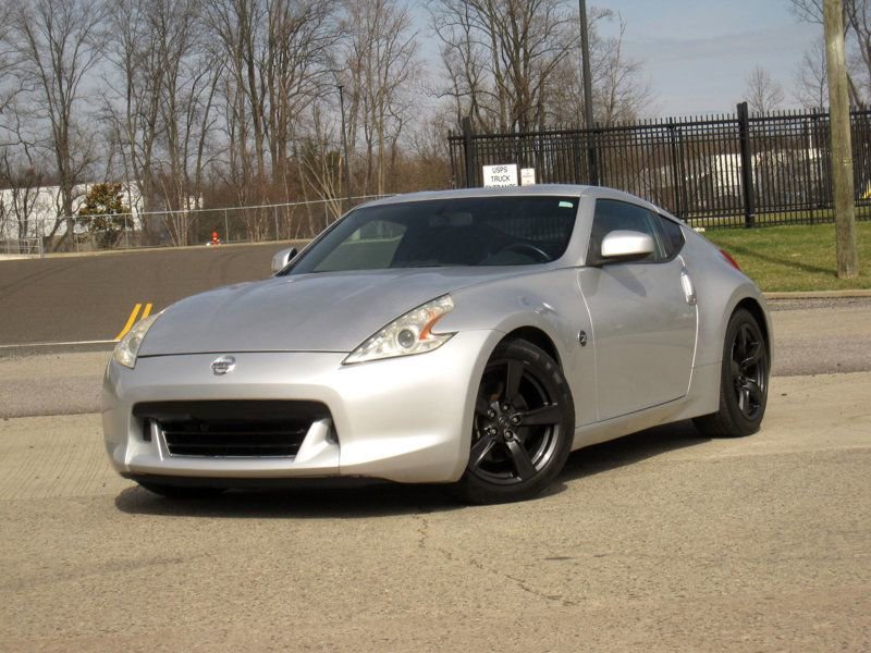 Used 2009 Nissan 370Z Coupe image 3