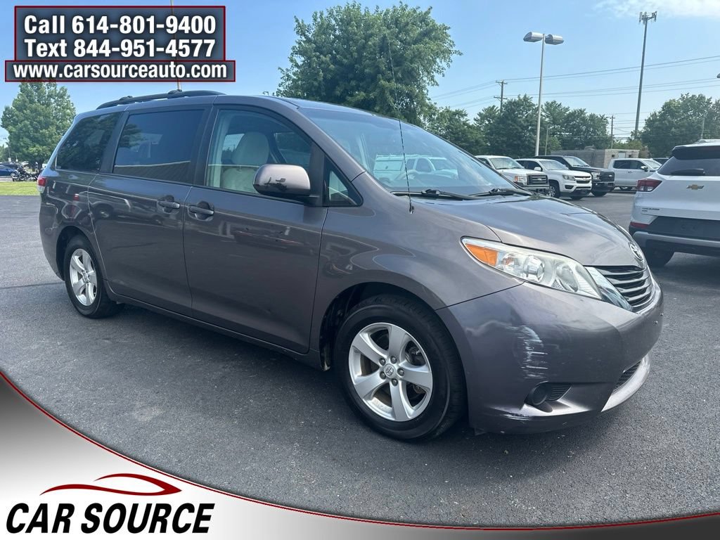 Used 2013 Toyota Sienna LE w/ Towing Pkg FWD image 11