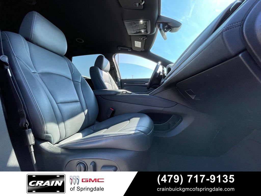Used 2023 Buick Enclave Essence FWD image 31