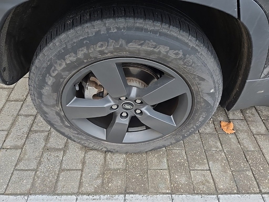 Used 2023 Land Rover Defender 110 S image 13